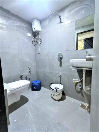 Bathroom, Hotel Bhavya Raj, Gandhinagar