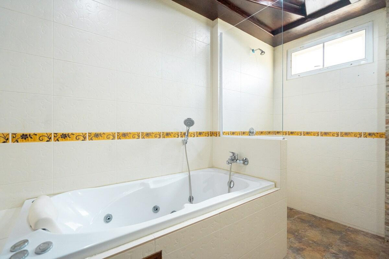 Bathroom 3, New 3 Bedroom Apartment on Nanai Road Patong, Pulau Phuket