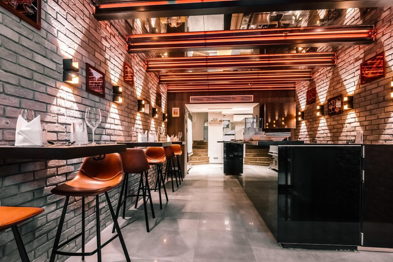 Food & Drinks, H - 3 minutes from main square, Cozy, Self check in, Zagreb