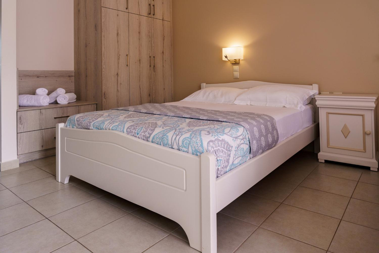 Bedroom 3, Nefeli Studios, Central Greece