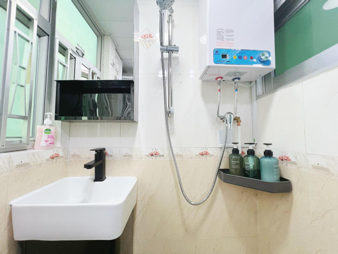 Bedroom 2, Student Accommodation - 26 Man Yuen Street, Kowloon