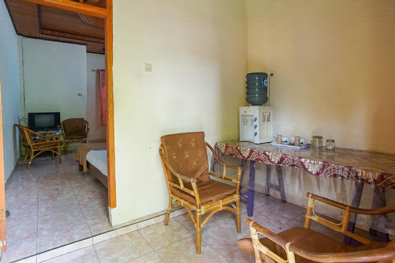 Dining Room 9