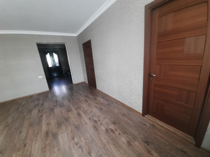 Others 5, Inga's Apartments, Tkibuli