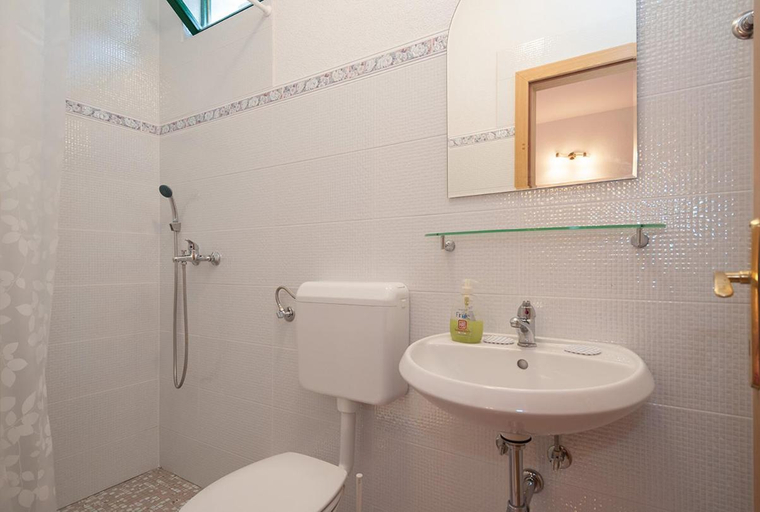 Others 5, Apartments Krvavica, Baška Voda