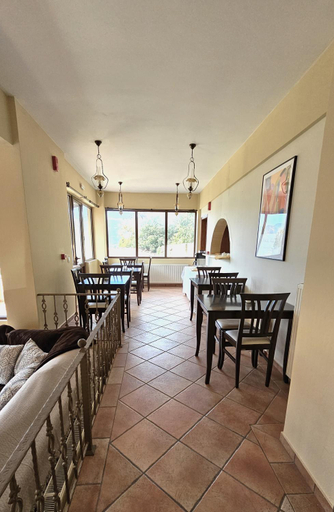 Food & Drinks 5, Lithos Villas Kalavryta, West Greece