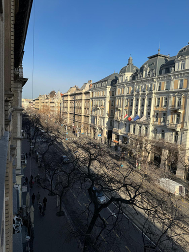 Others 3, Studio Apartment by Hi5 Apartments- Erzsebet 44, Budapesti