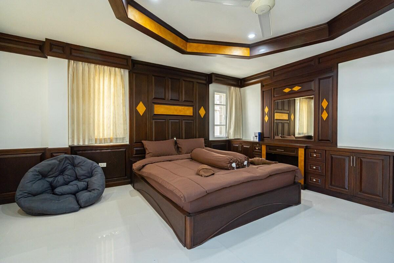 Bedroom 2, New 3 Bedroom Apartment on Nanai Road Patong, Pulau Phuket