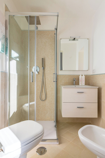 Bathroom 4, Santa Lucia Apartment by Wonderful Italy, Napoli