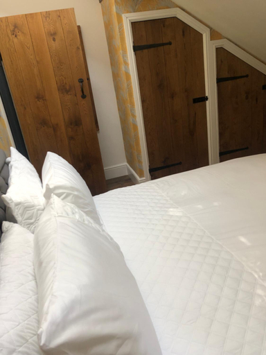 Others 4, Tanners Lodge, Worcestershire