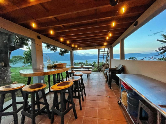Food & Drinks 5, Refugio del Volcan Casitas, San Pedro La Laguna