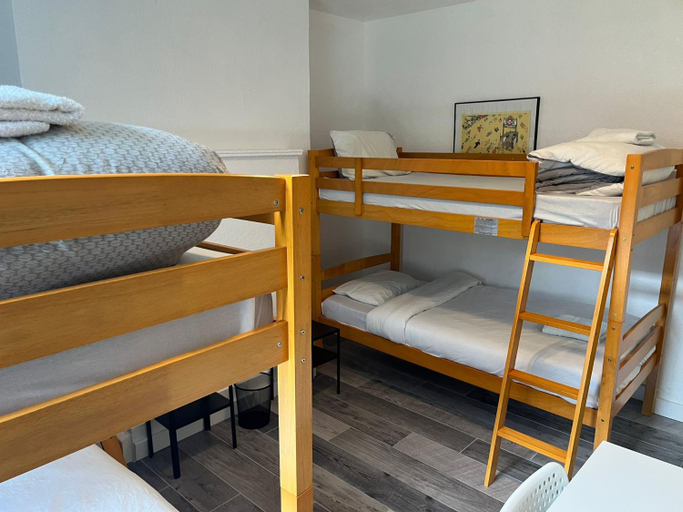 Bedroom 2, APlaceToStay Central London apartment, Zone 1 CAM, London