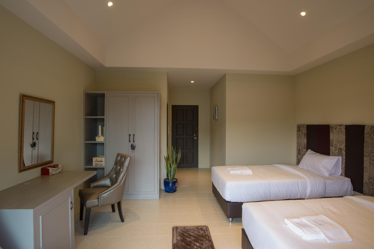 Bedroom 8