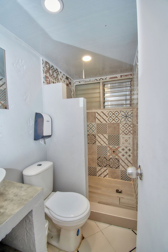 Bathroom 4, Marbelo Coveñas by Bernalo Hotels, Tolú