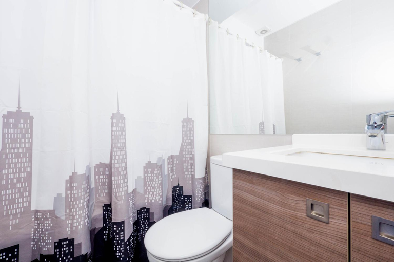 Bathroom, Arauco Retreat Apartment, Santiago
