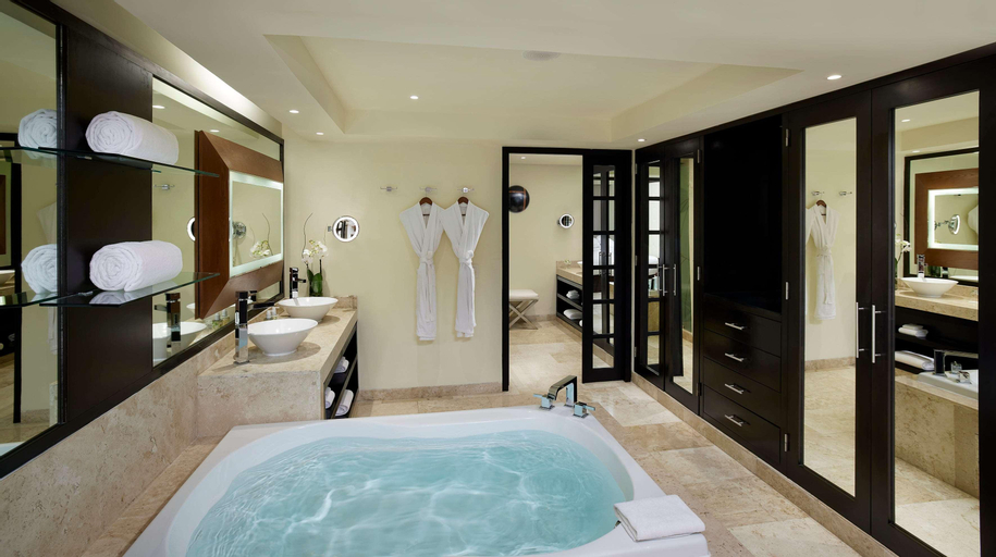 Bathroom 28