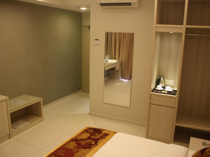 Bedroom 24