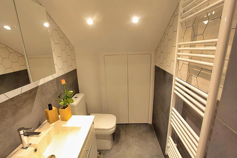 Bathroom 3, Atsiki's 54 apartments, North Aegean