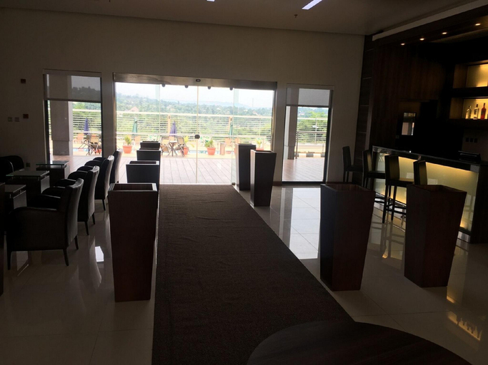 Food & Drinks 5, Golden Tulip Agulu Lake Hotel & Resort, AwkaSout