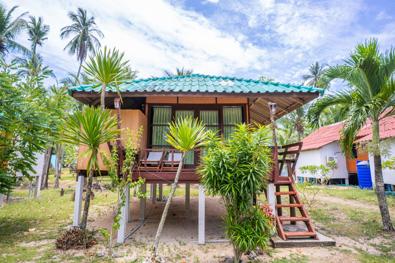 Exterior 5