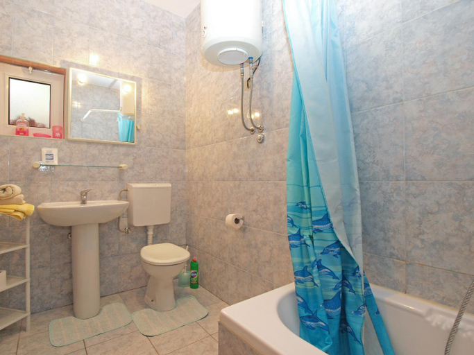 Others 5, Apartment 1569, Pula
