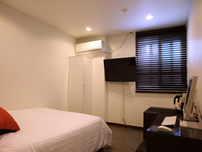 Bedroom 8