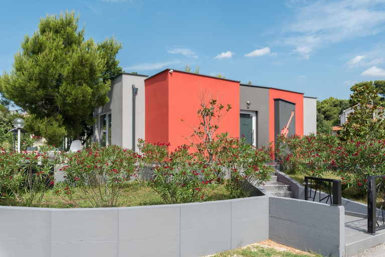Exterior & Views 1, Modern villa Jura with pool near the beach, extra pool heating available, Medulin
