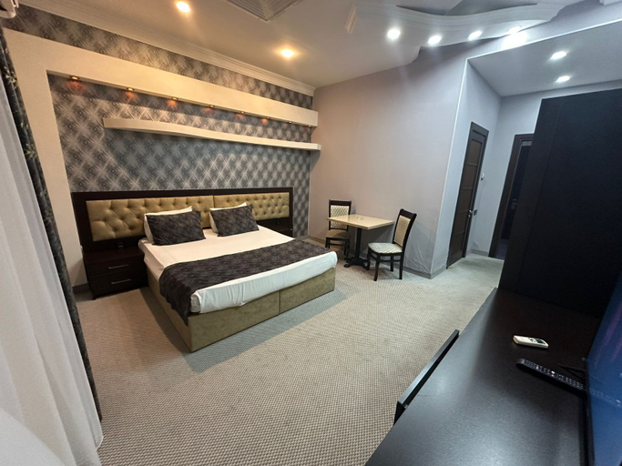 Bedroom 2, Raymond Hotel, Baku