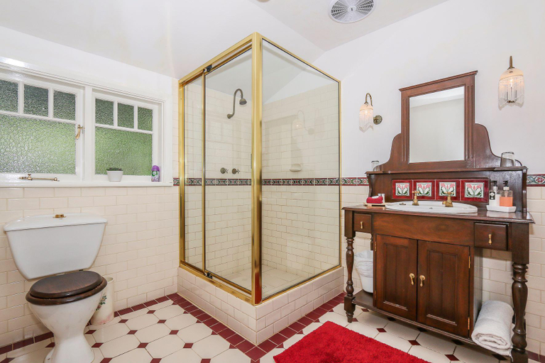 Bathroom 15