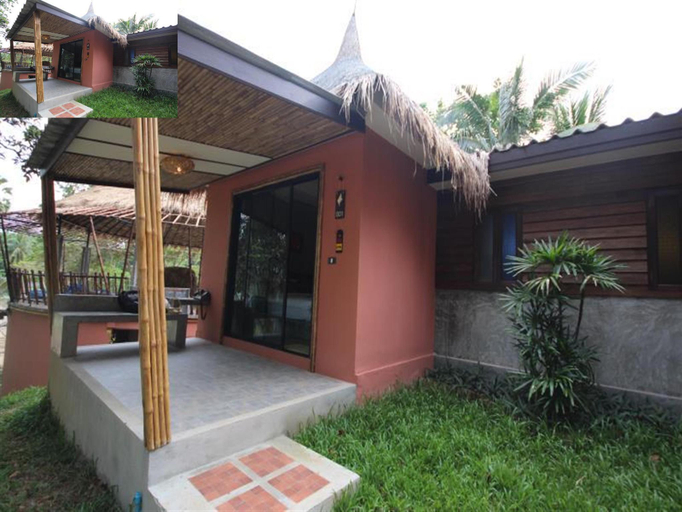 Exterior 14