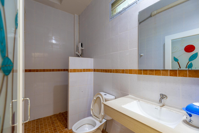 Bathroom, Nature Line Resort, Khanom