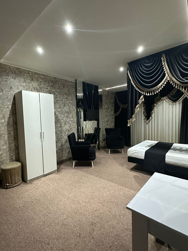 Bedroom 3, Raymond Hotel, Baku