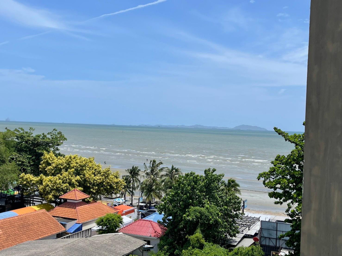 Others 5, The Blu X Bangsaen Miracle Seaview(Top floor), Muang Chon Buri