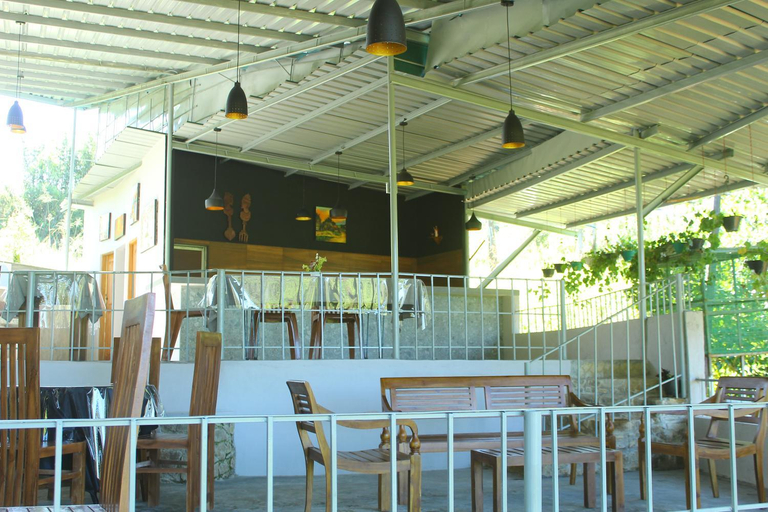 Food & Drinks 4, Triniton Holiday Villas, Ambagamuwa