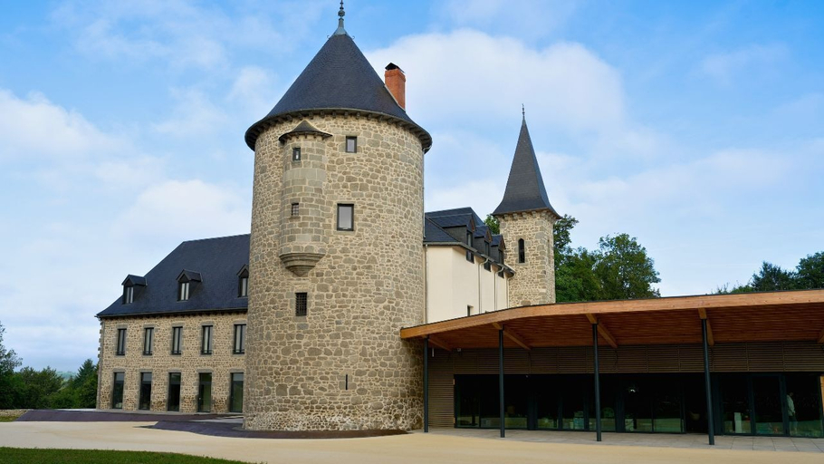 Exterior & Views, Château du Theil, Corrèze
