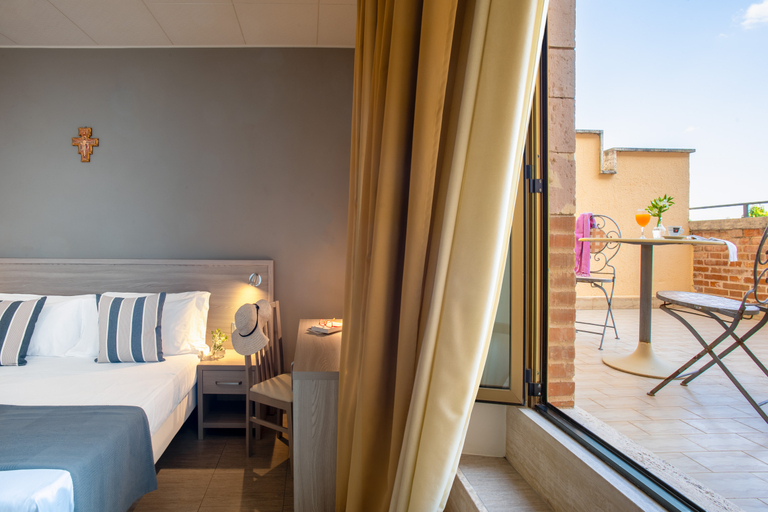 Bedroom 3, Domus Pacis Assisi, Perugia