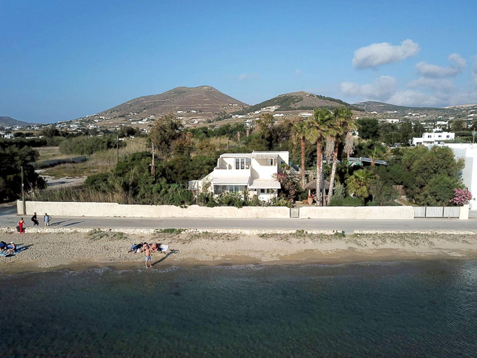 Others 5, Ricardo by the sea, South Aegean