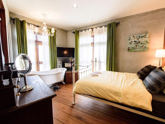 Bedroom 25