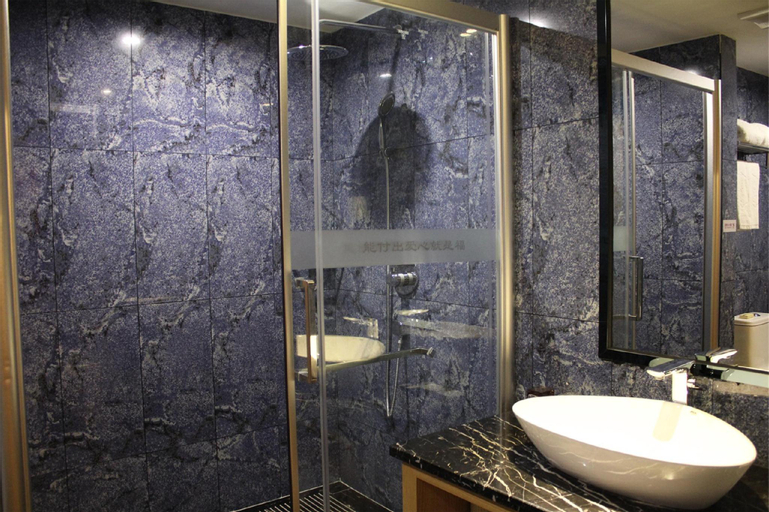 Bathroom 4