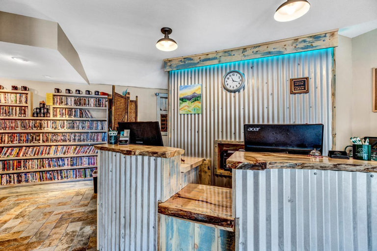 Public Area, Murphy's Resort, Larimer