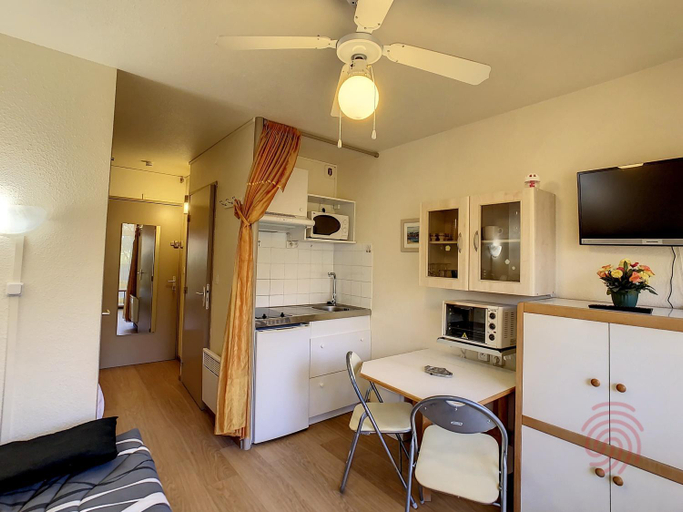 5, Studio RDC proche centre et thermes avec Wifi - FR-1-451-76, Hérault