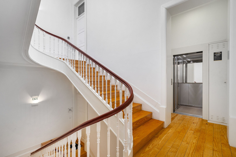 Others 3, Central 1-Bed W/ Top View Perfect To Explore Porto, Porto