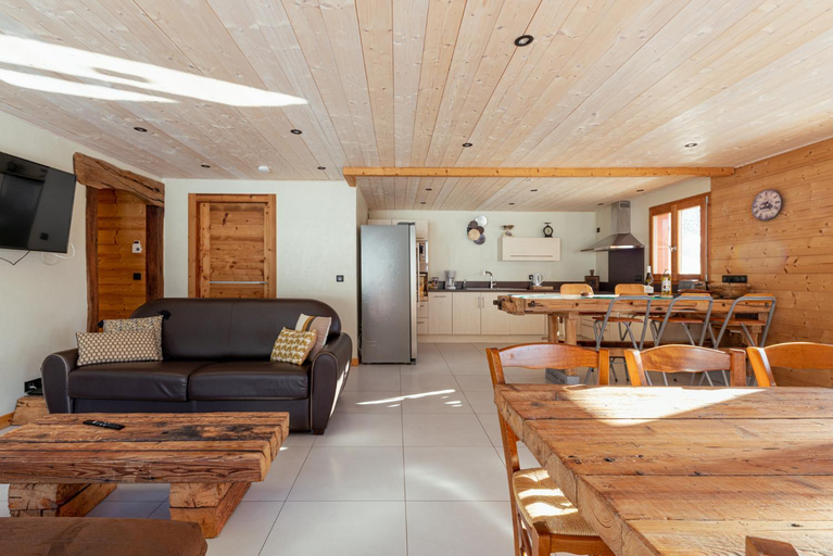 Others 4, Les Picaillons - Le Chalet, Haute-Savoie