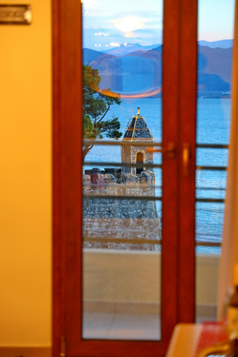 Others 5, Vip Lepanto Port Suites, West Greece