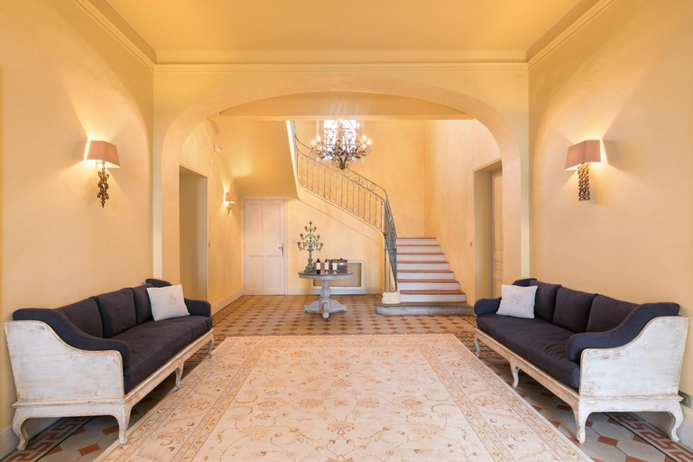 Public Area, Chateau des Demoiselles, Var