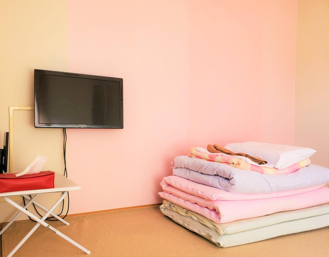 Bedroom 2, Yado Seven Beach, Naoshima