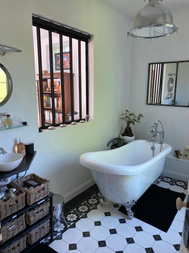 Bathroom 2, Maison du bonheur, Val-de-Marne