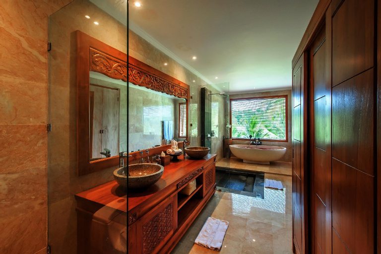Bathroom 24