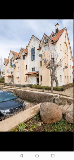 شقة جميلة مع موقف سيارت مجانية في إفران, Ifrane