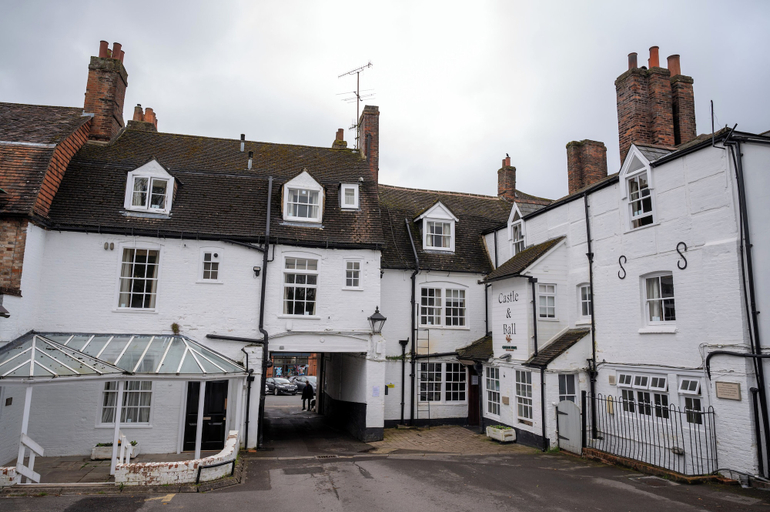Exterior & Views 2, Castle And Ball by Greene King Inns, Wiltshire