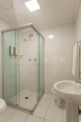 Bathroom 3, Fast 10 City Hotel, Porto Alegre